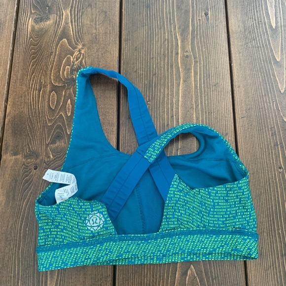 Sz 4 but fits like a 2 Lululemon Run Stuff Your Bra sea 🌊 wheeze 2016 bra - Picture 3 of 9